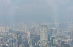 香港尖沙咀凯誉一名内地客连扫3伙
