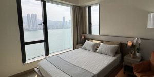 蔚蓝东岸楼盘的主人房方正实用看海景