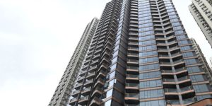皓日成交价约585万